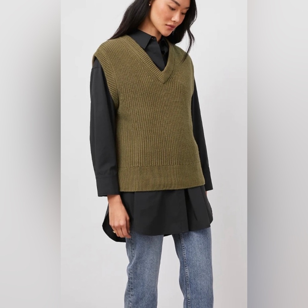 Revolve Rails Chandler Chunky Sweater Vest Olive Green Size Large